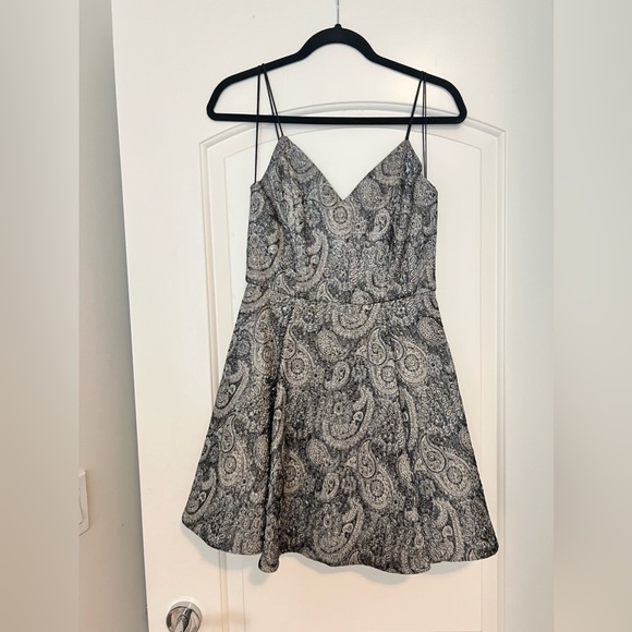 As seen on TV Brand New ALICE & OLIVIA Dress! - Picture 3 of 9